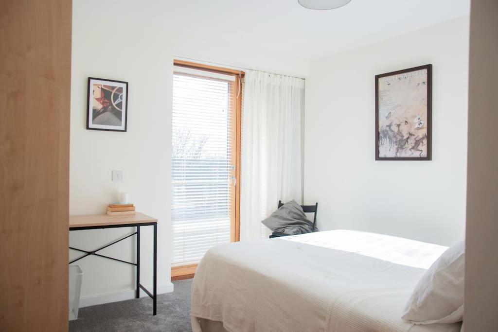 2 Bed 2 Bath Apartment With Canal View Dublín Exterior foto